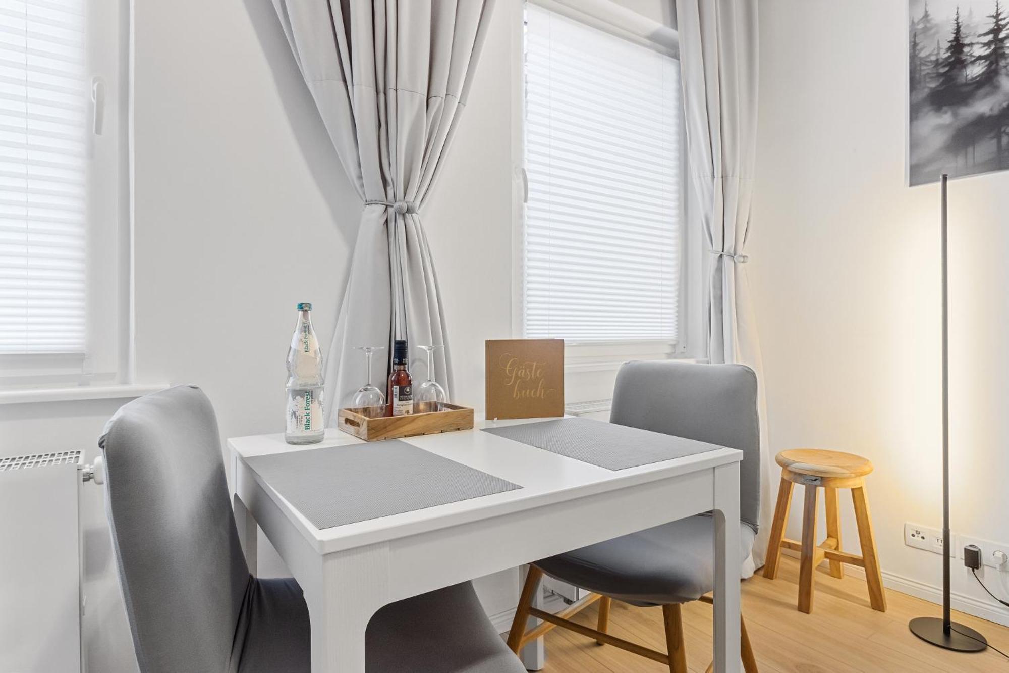 Winetime - Modern - Luxurioes - Direkt Im Zentrum - Stadtmitte Λαντάου Εξωτερικό φωτογραφία