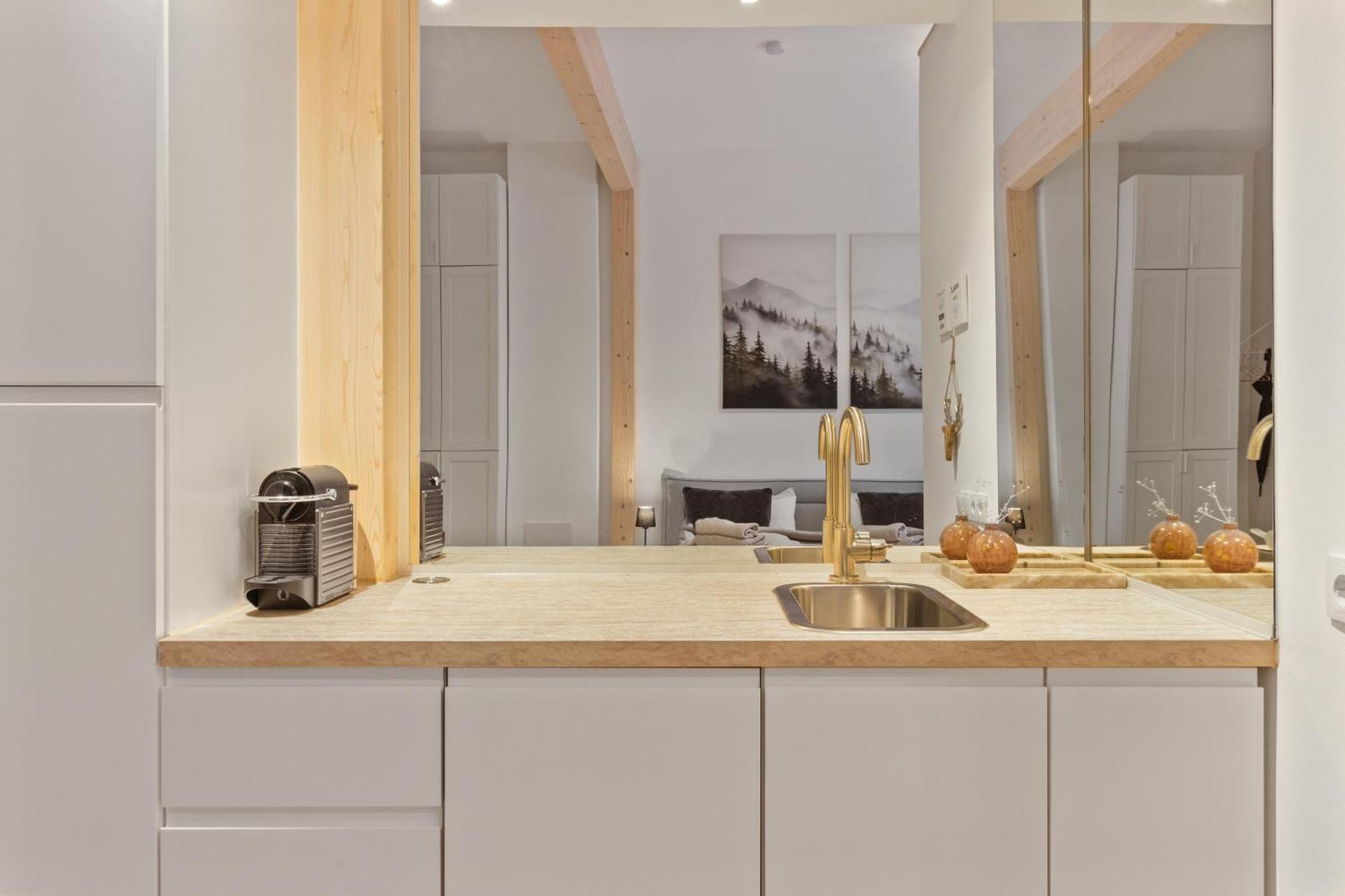 Winetime - Modern - Luxurioes - Direkt Im Zentrum - Stadtmitte Λαντάου Εξωτερικό φωτογραφία