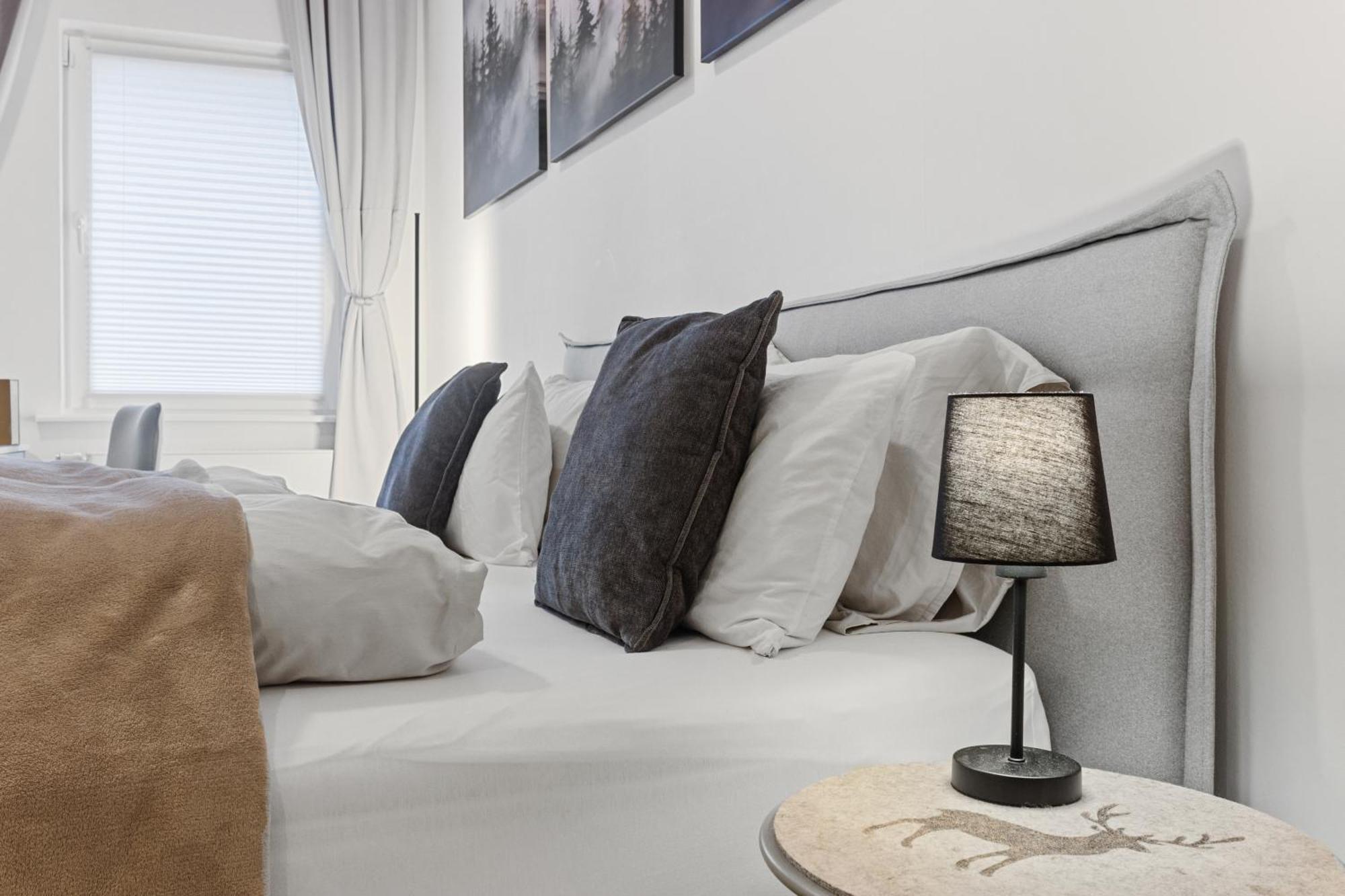 Winetime - Modern - Luxurioes - Direkt Im Zentrum - Stadtmitte Λαντάου Εξωτερικό φωτογραφία